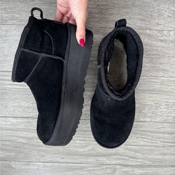 UGG Black Classic Ultra Mini Platform Boots 8 - Picture 9 of 13